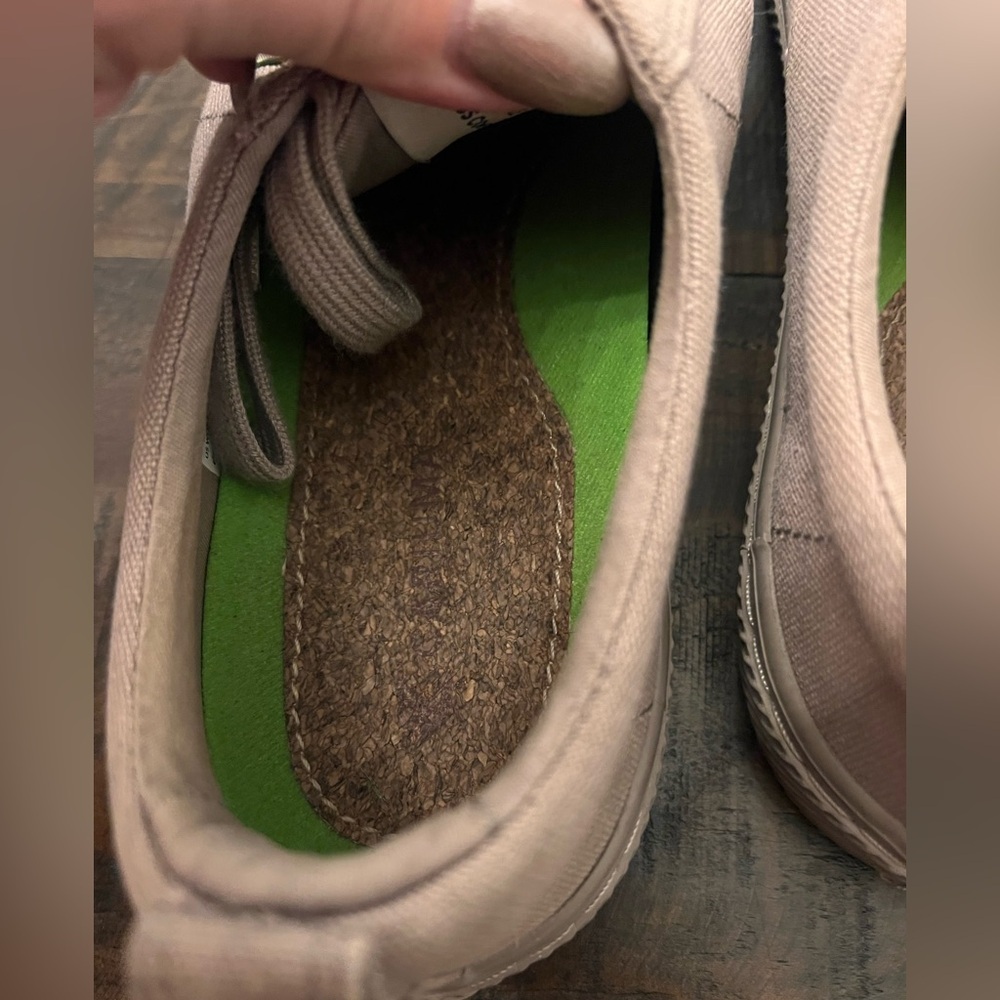 Cariuma OCA Low Canvas Sneakers Taupe Sustainable Comfort Women’s Size 7 - Picture 8 of 9
